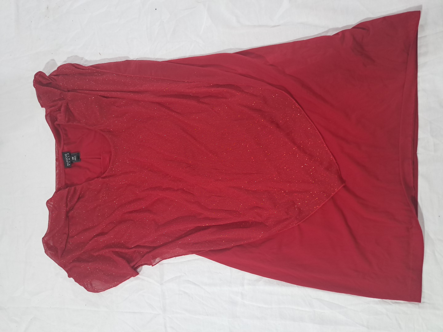 Top Rouge pour Femme avec Détails Scintillants