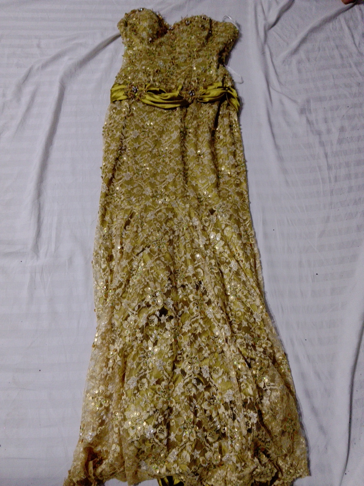 フォーマルイブニングガウン