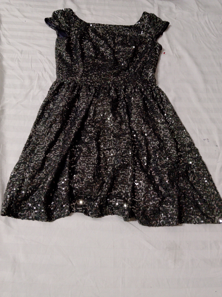 Robe de cocktail pailletée