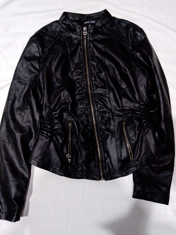 ブラックレザージャケット