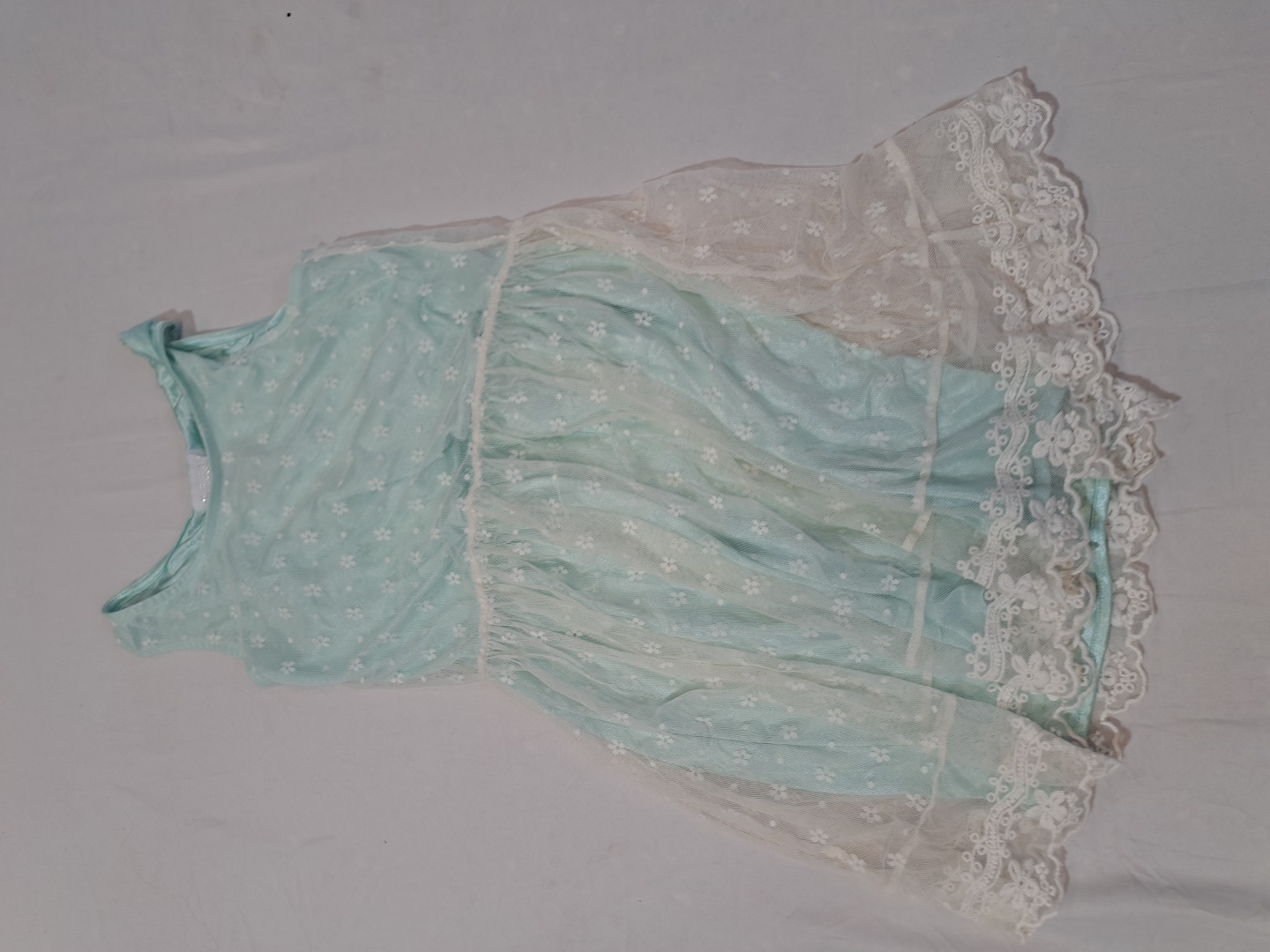 Abito in pizzo floreale verde menta