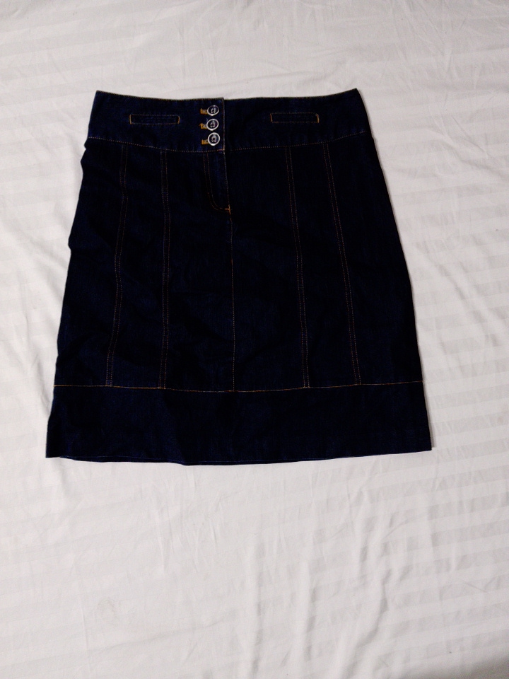 ダークブルーデニムスカート