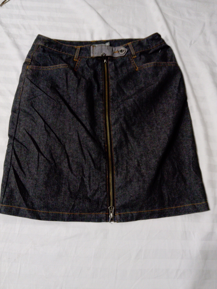 Jupon en denim bleu foncé