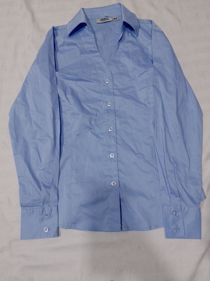 Chemise boutonnée à manches longues bleu clair