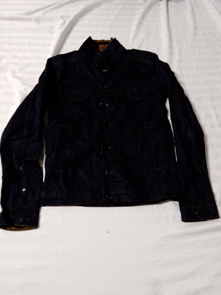 Veste en jean bleu foncé