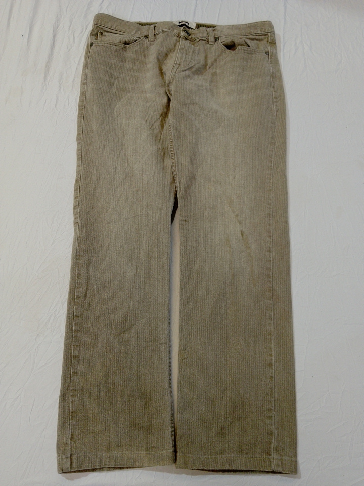 Pantalon en velours côtelé beige