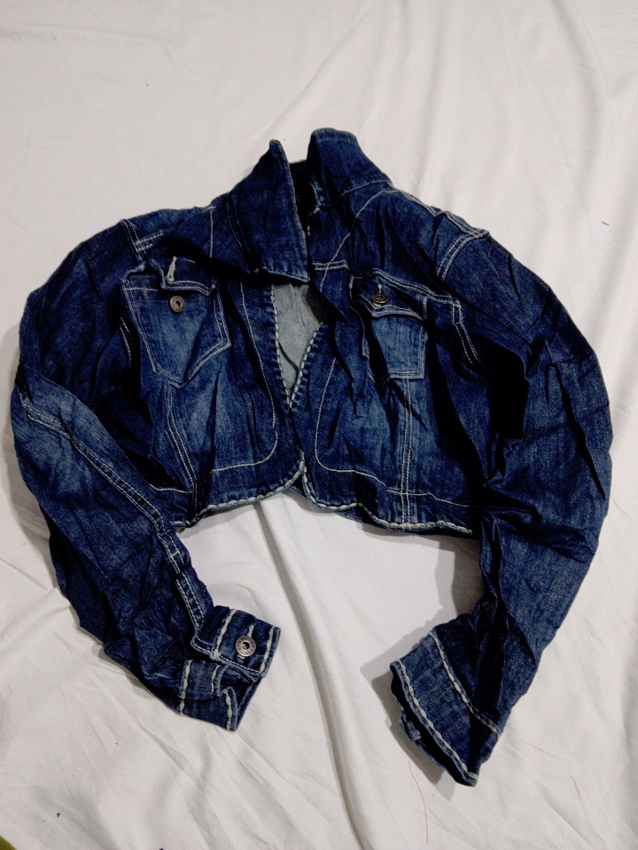 Vintage gekürzte Denimjacke mit kontrastierenden N..