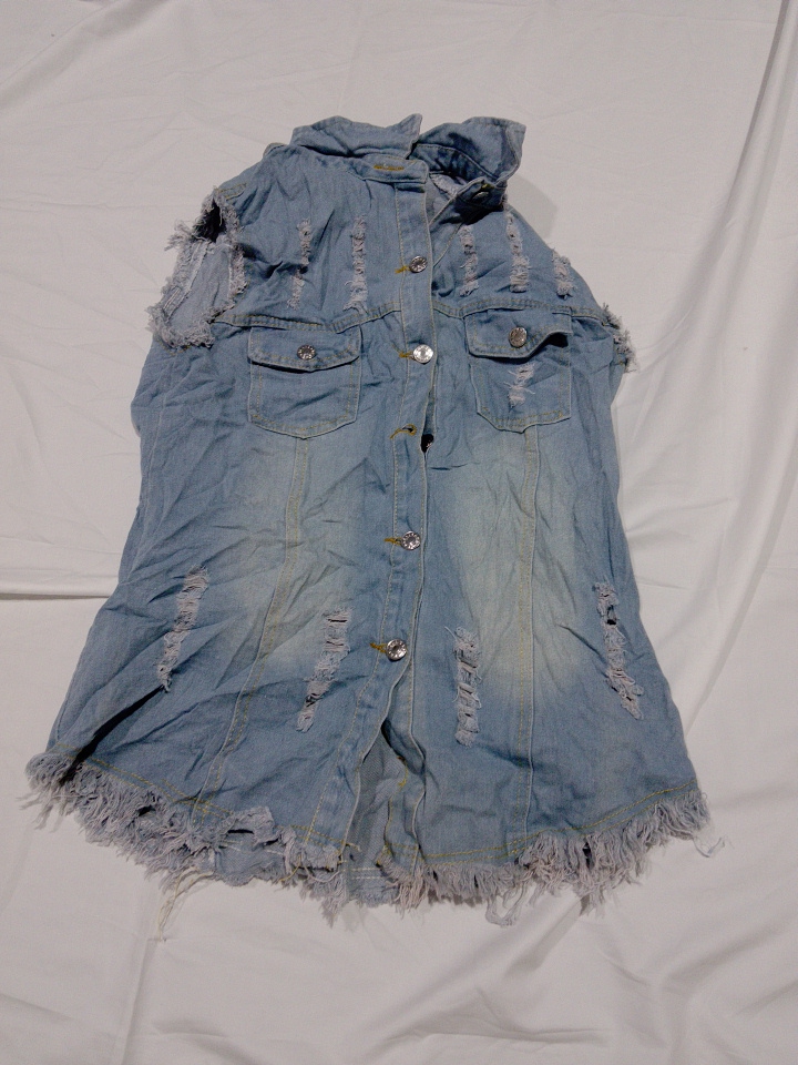 Bundle di 10 pezzi di gilet in denim Diesel, Guess..