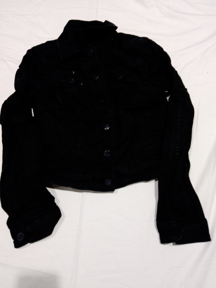 Veste en jean noir par ELLE - Coupe courte, taille..