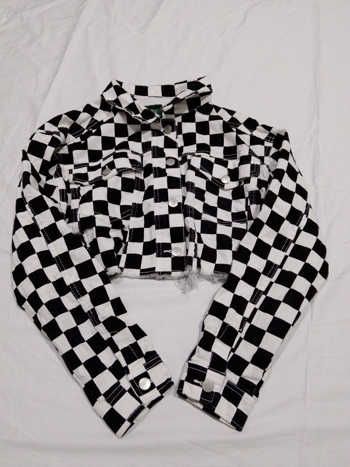 Veste en denim cropped à carreaux noir et blanc Wi..