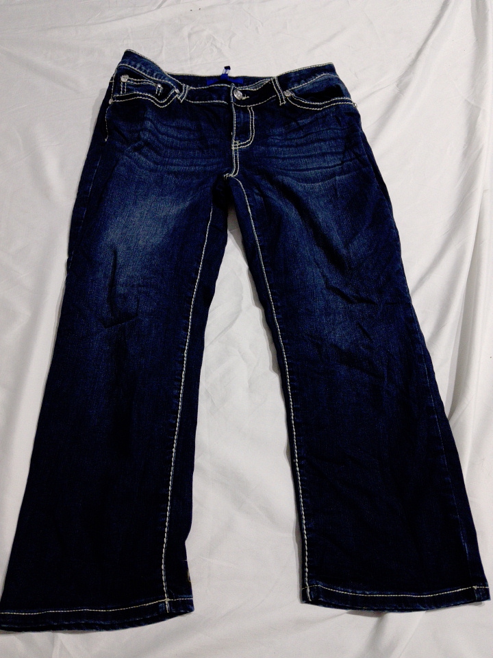 GAP Women's Bootcut Denim Jeans with Cross Embroid..