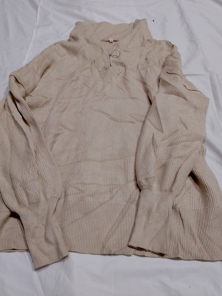 Cardigan en tricot beige sans marque
