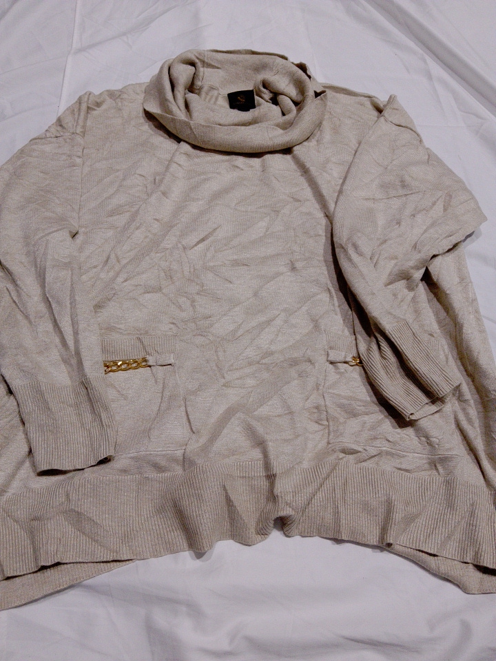 Pull en maille à col roulé oversized beige LC Waik..