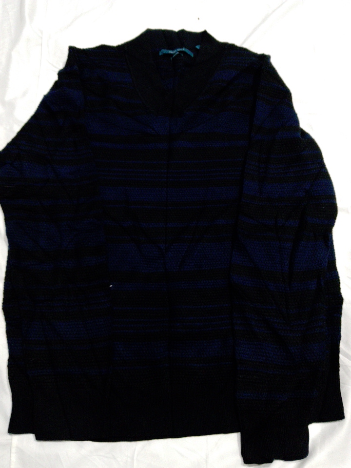 Pull col roulé rayé Perry Ellis