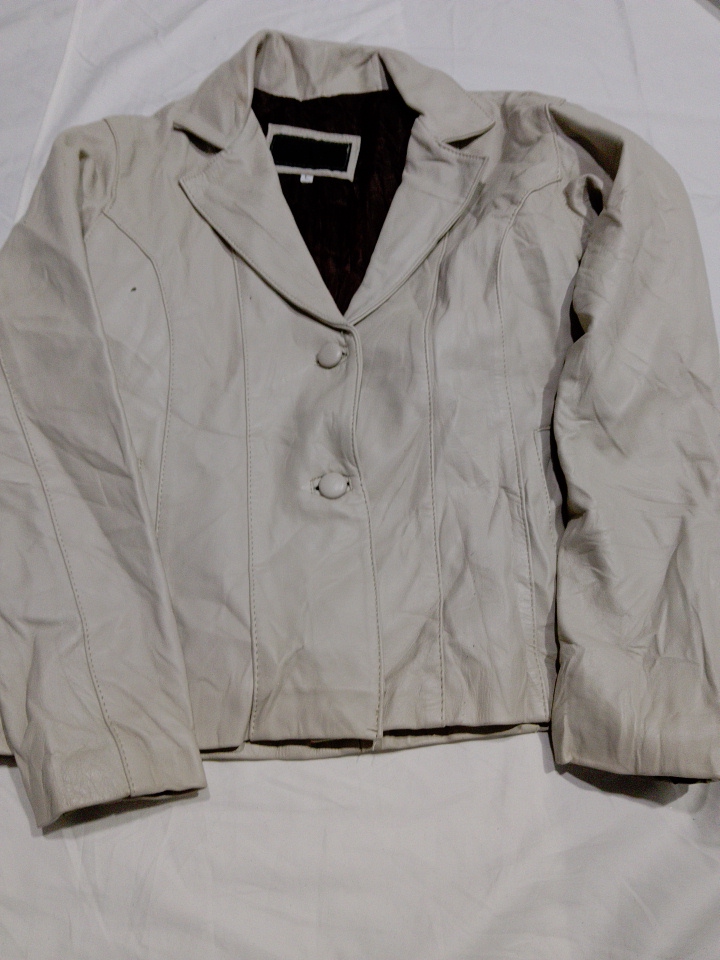 Blazer de Couro Bege Sem Marca