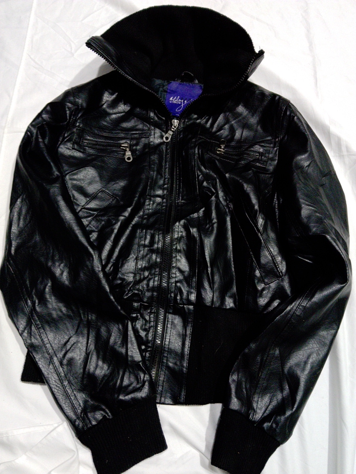 Miley Cyrus Veste en Cuir Noir