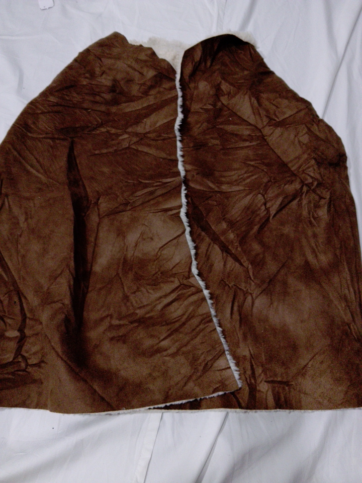 「チェルシー & テオドール フェイクファー トリム レザー ベスト」