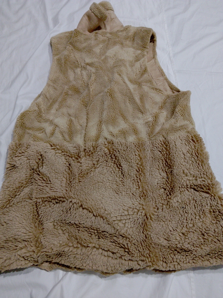 「ブランドなしのフェイクファーウエストコート」