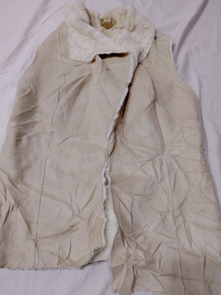 Chico's Gilet en suède beige avec col en fourrure