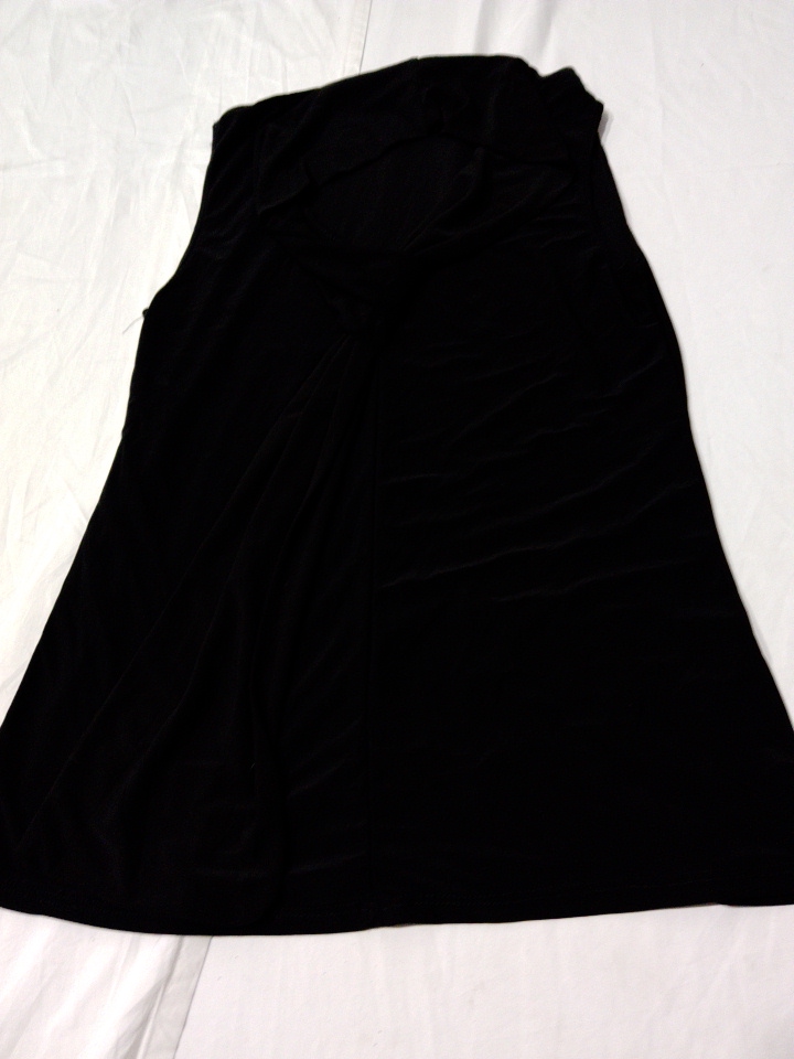 Threads New York Black Basic Tank Top