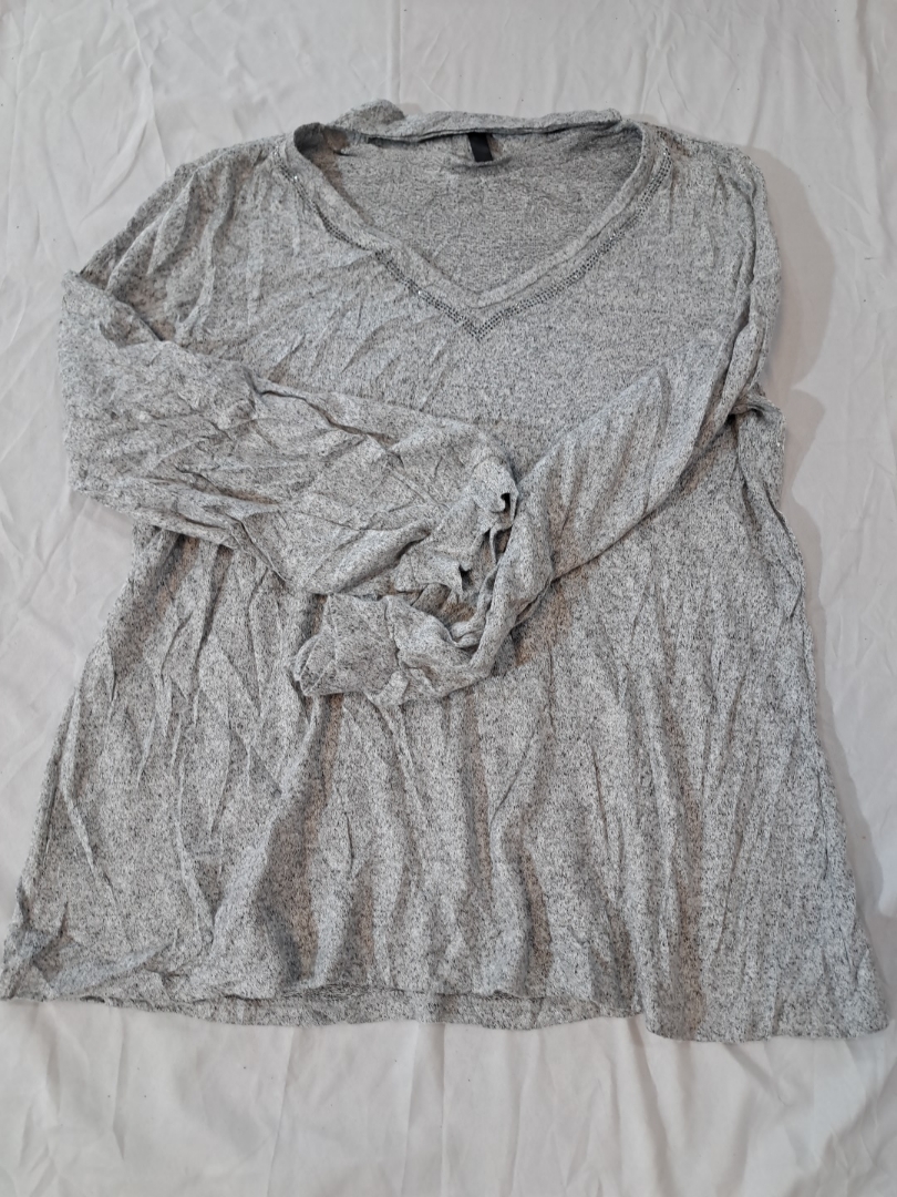 H&M Pull en maille gris à col en V