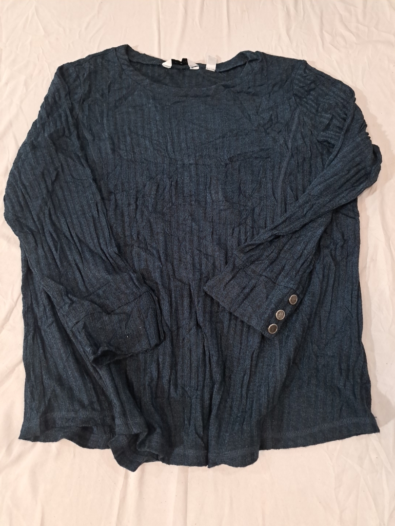 Blusa de malha canelada azul marinho de manga long..