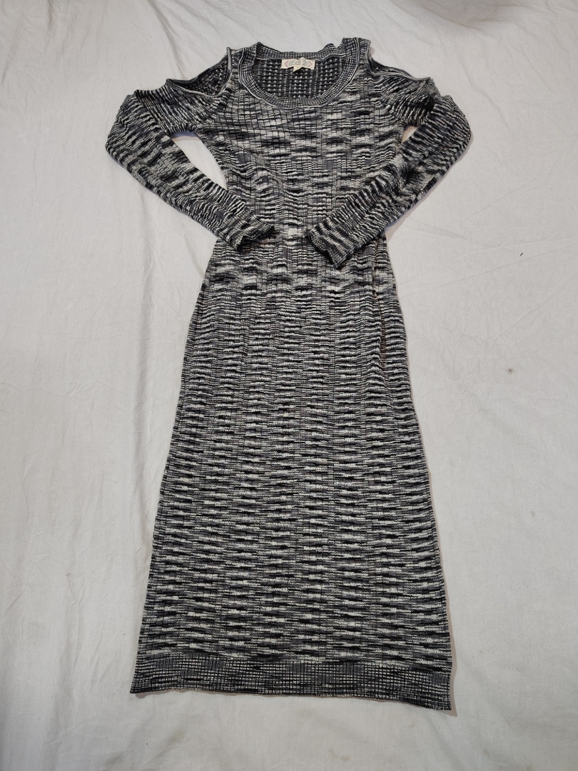 Pink Rose Off-Shoulder Knit Maxi Dress