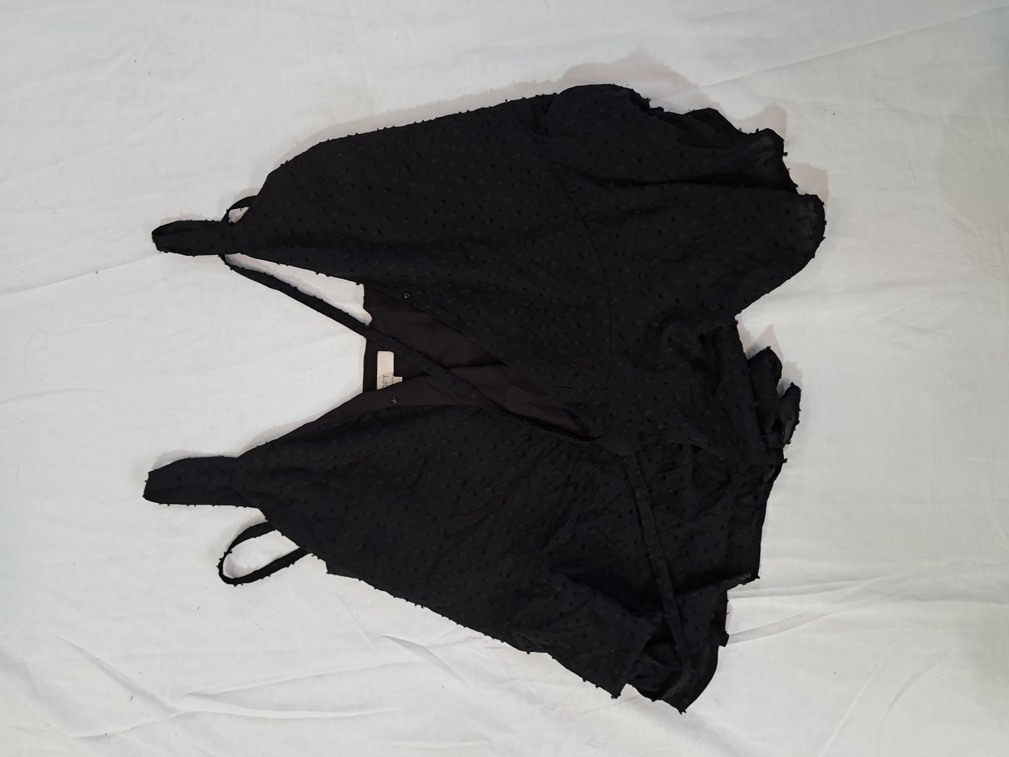 Blouse noire à volants LOFT