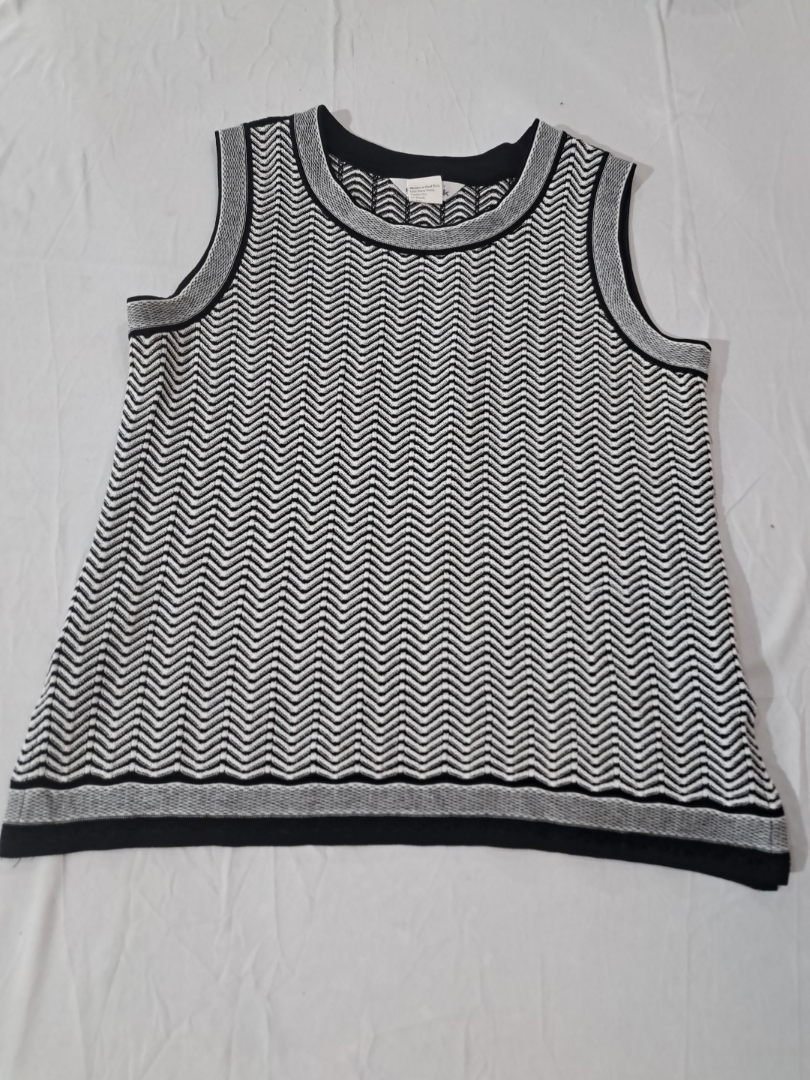 Misook Black and White Zigzag Knit Tank Top