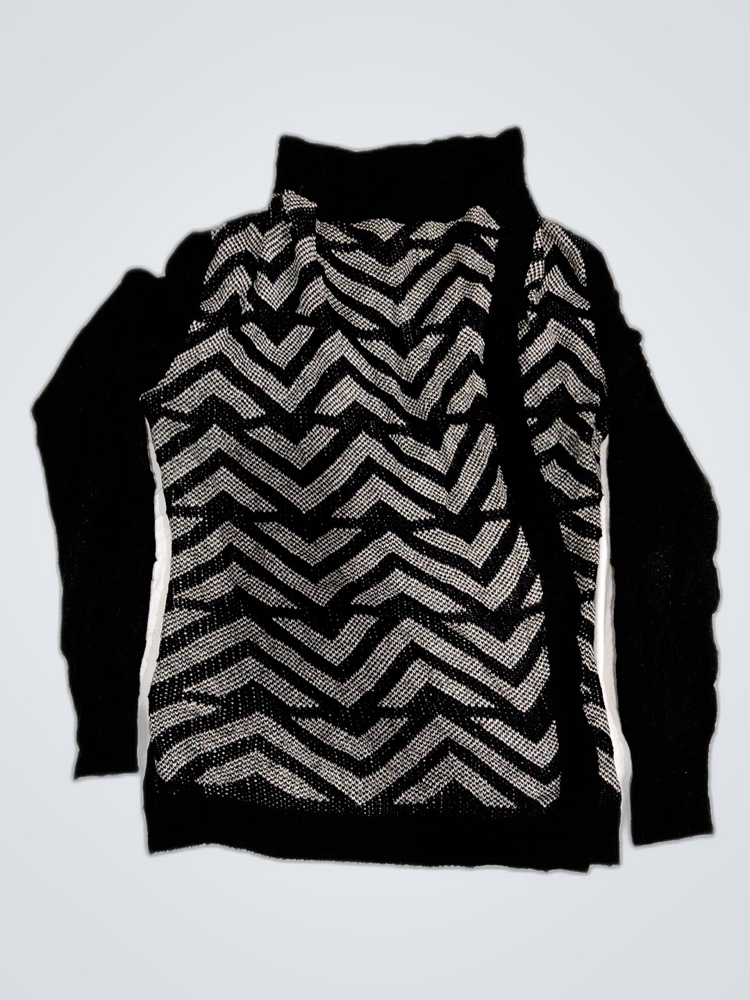 Suéter Chevron Preto e Branco