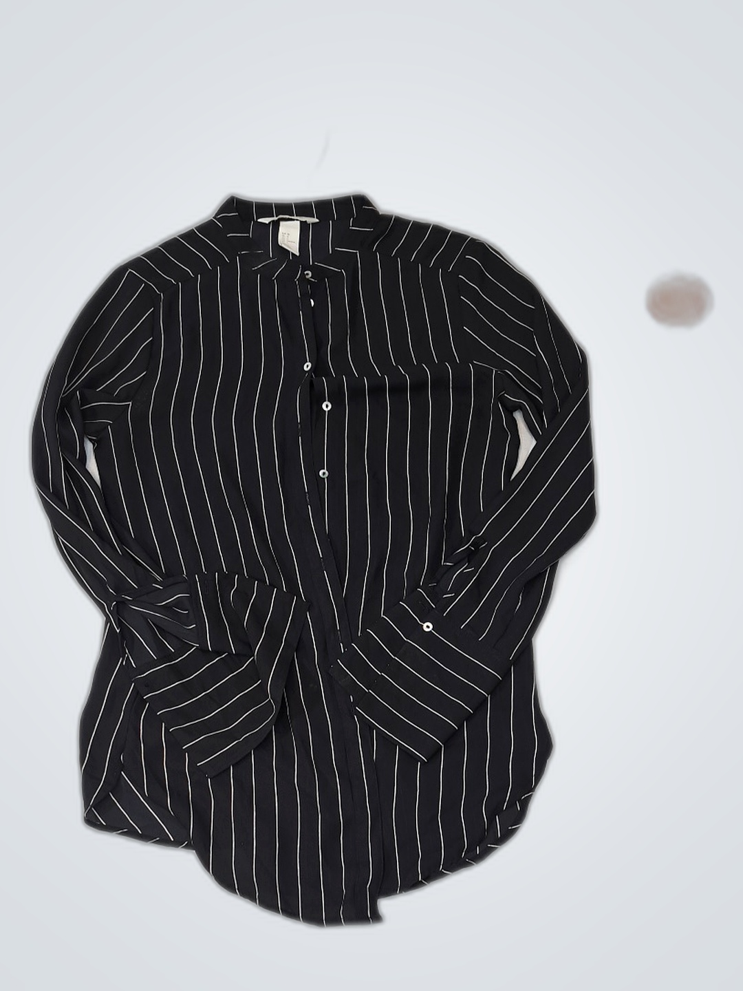 Blouse à rayures noires