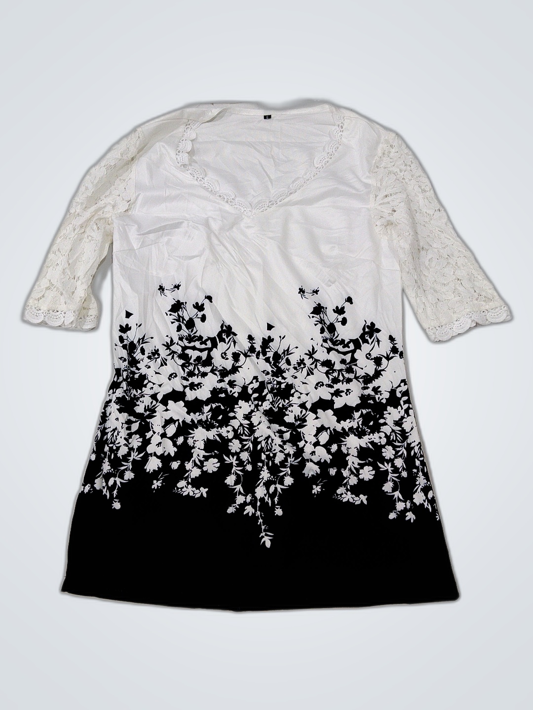 Vestido Floral Branco e Preto