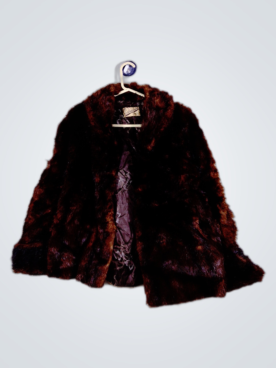 B. Shusterman Pelzmantel