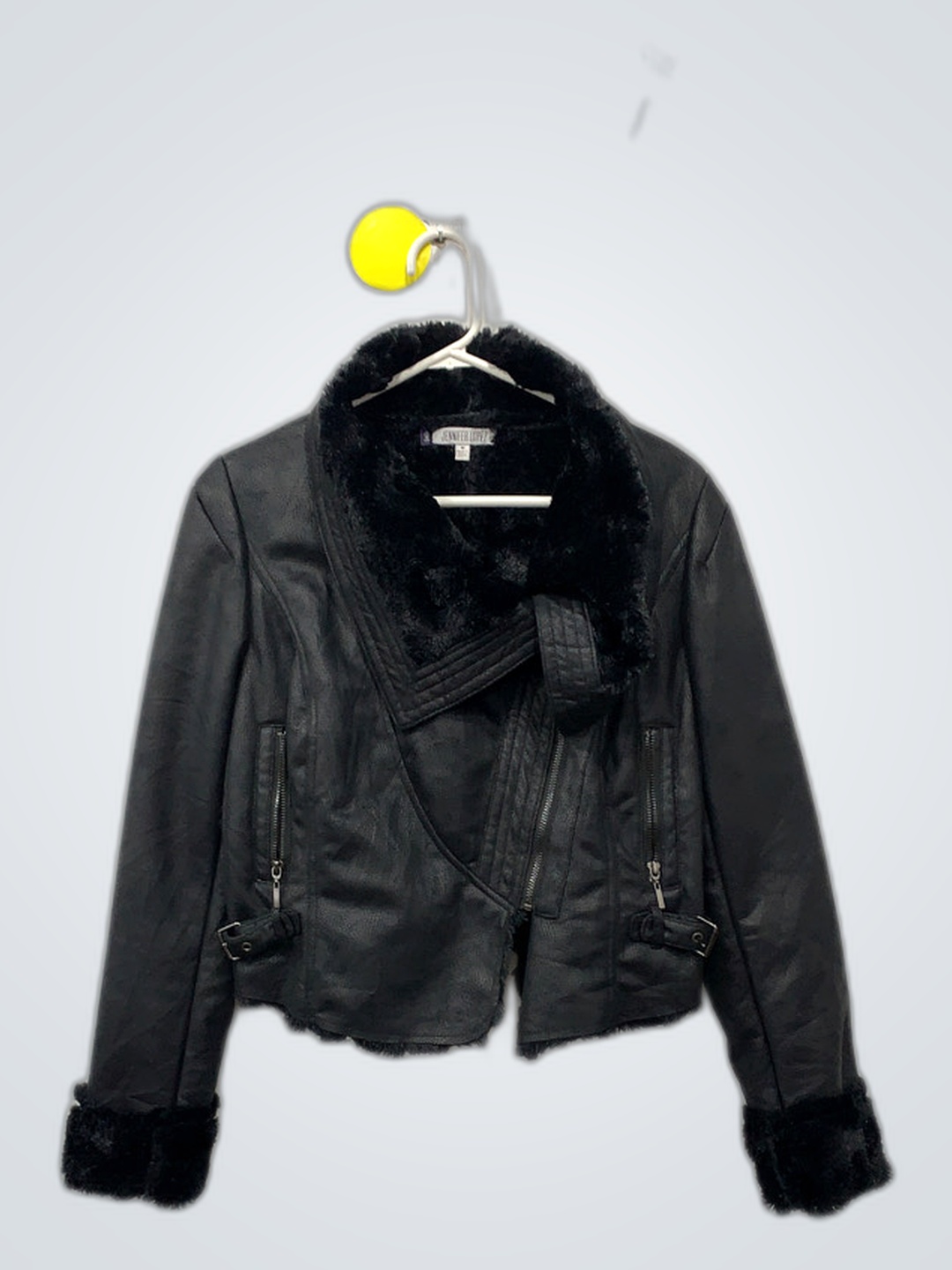 Veste en cuir noire Jennifer Lopez