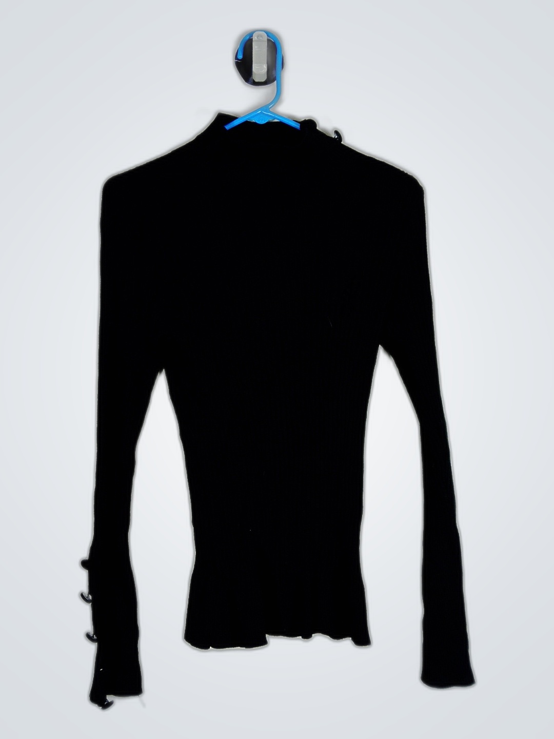 Top nero a maniche lunghe