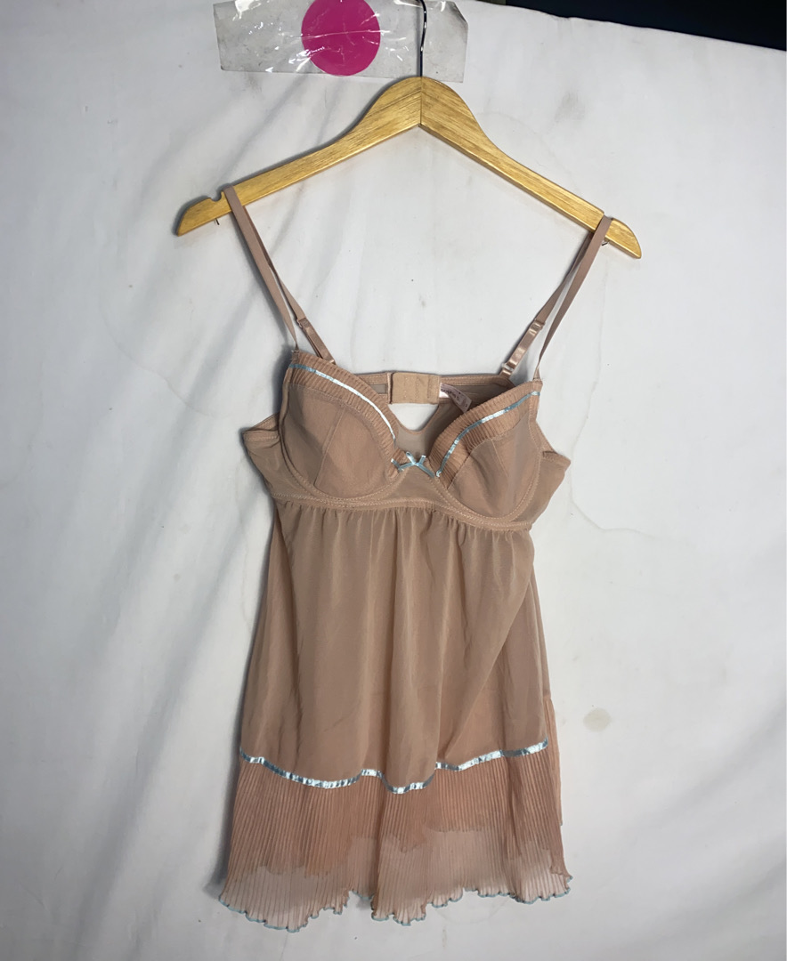 Sophie B. Beige Spitzen-Camisole