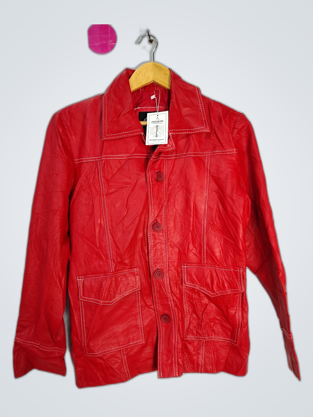 Giacca di pelle rossa stile premium