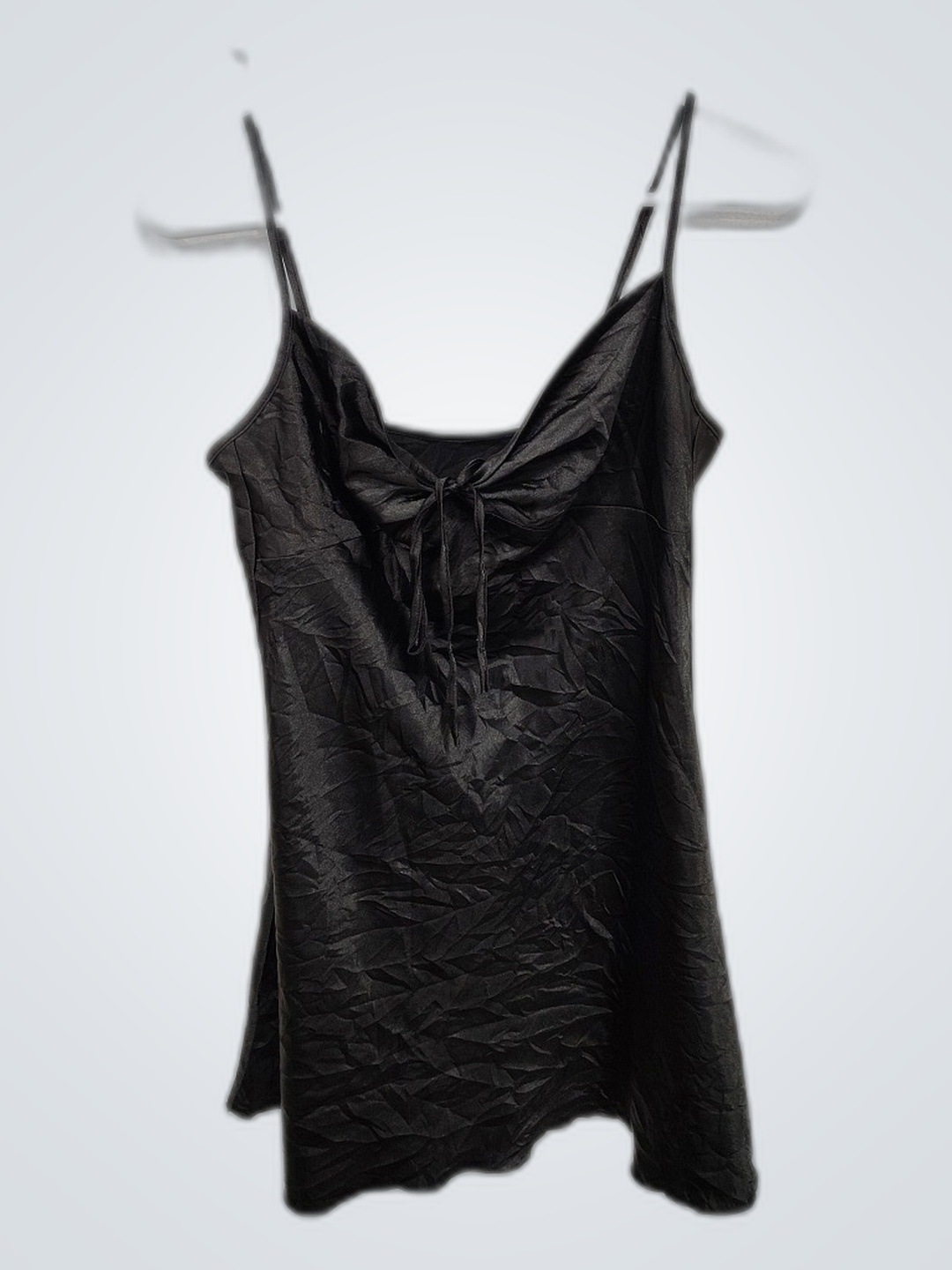 「ブランド名なしのブラックサテンキャミソールトップ」