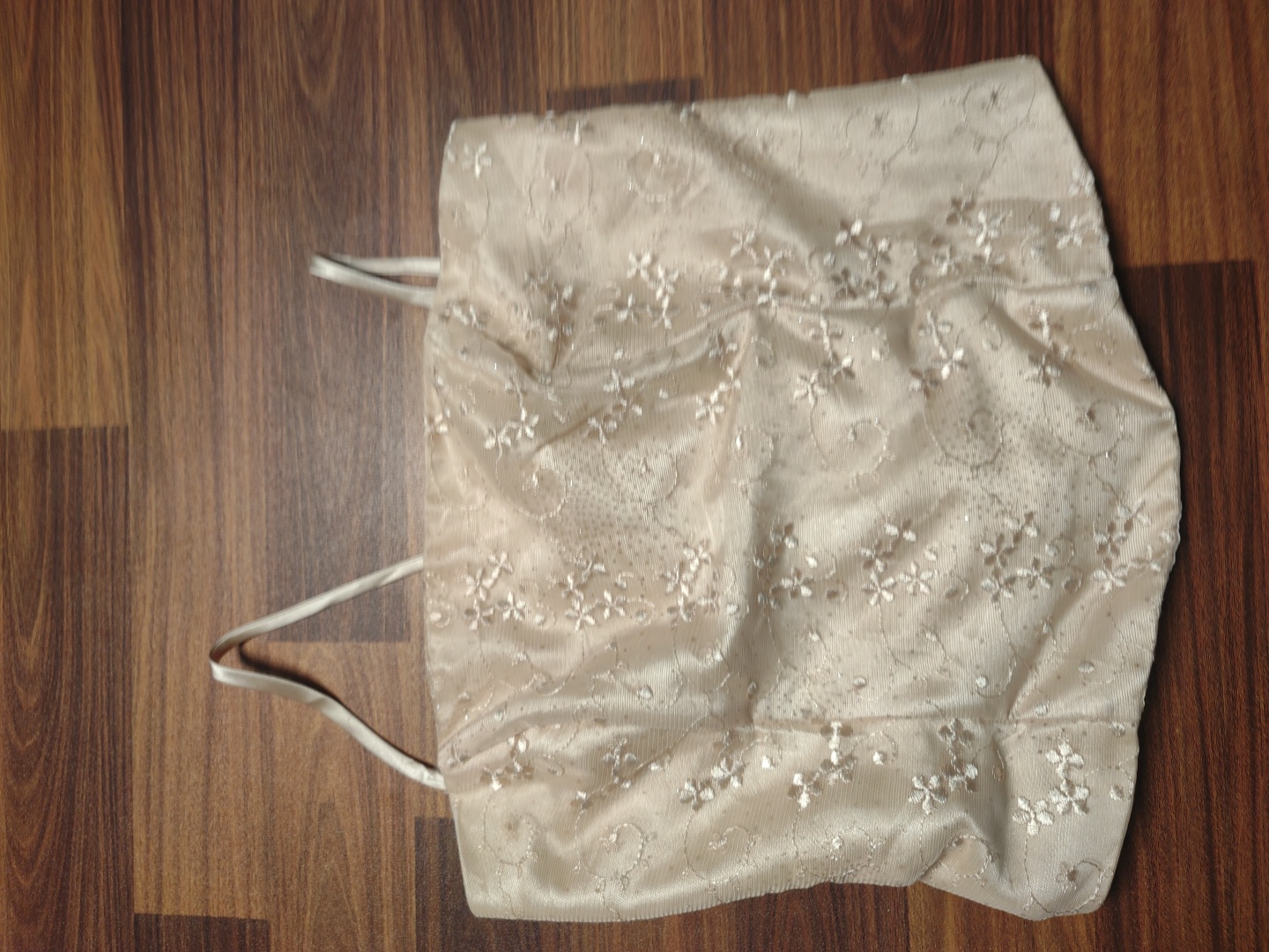 Top en corset brodé beige