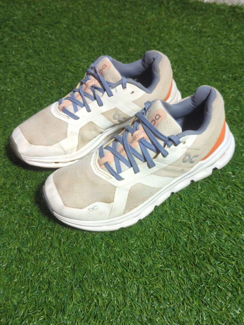 On Cloud Running Shoes