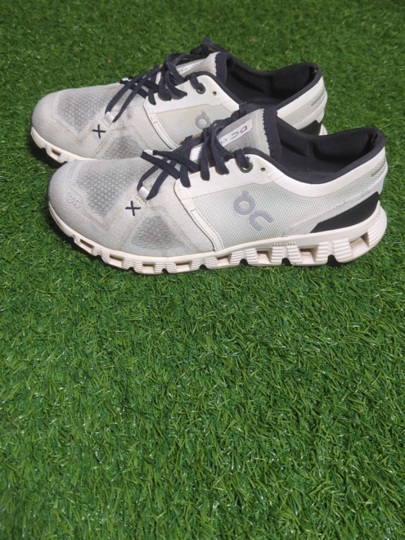 On Cloud Running Shoes