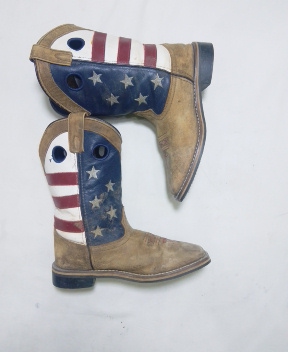 Boots de cowboy fumées avec design du drapeau amér..