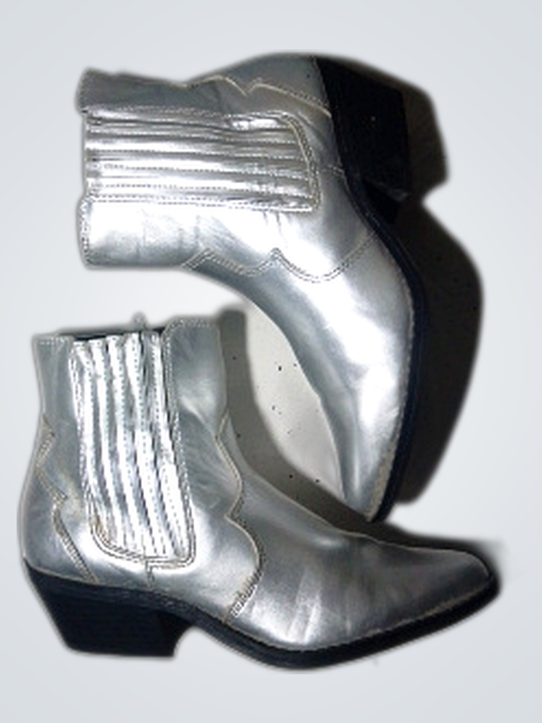 シルバーアンクルブーツ