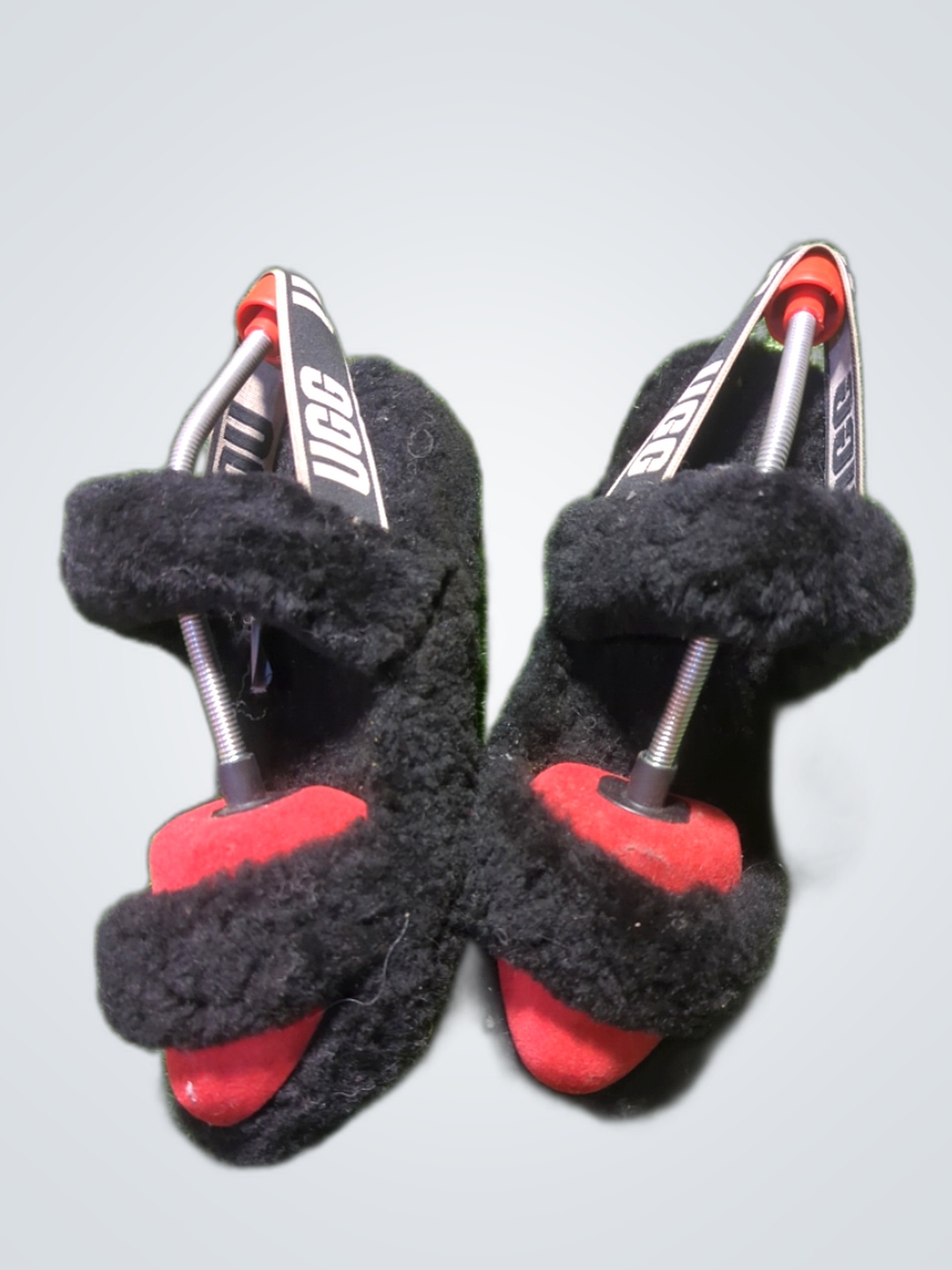 UGG ブラックファー スライド サンダル