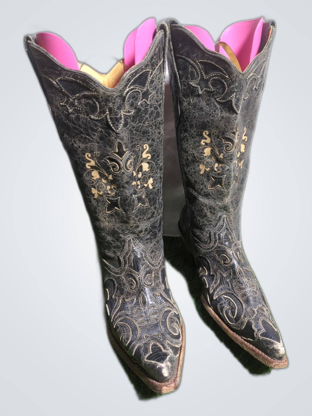 Corral Vintage Black Embroidered Cowboy Boots