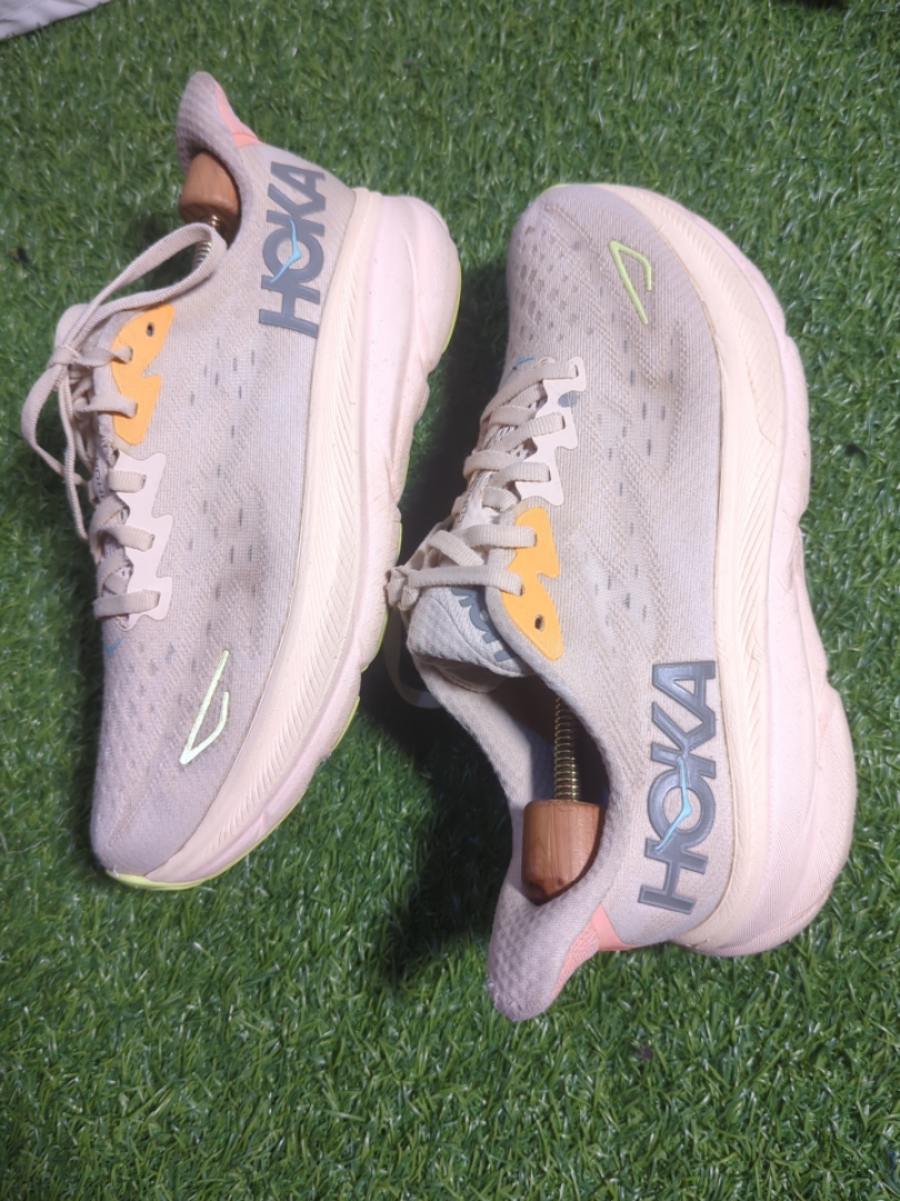 HOKA One One Bondi Running Sneakers