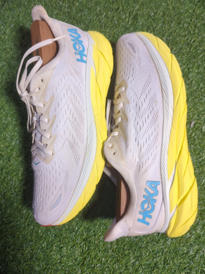 Hoka Clifton 8 Running Shoes