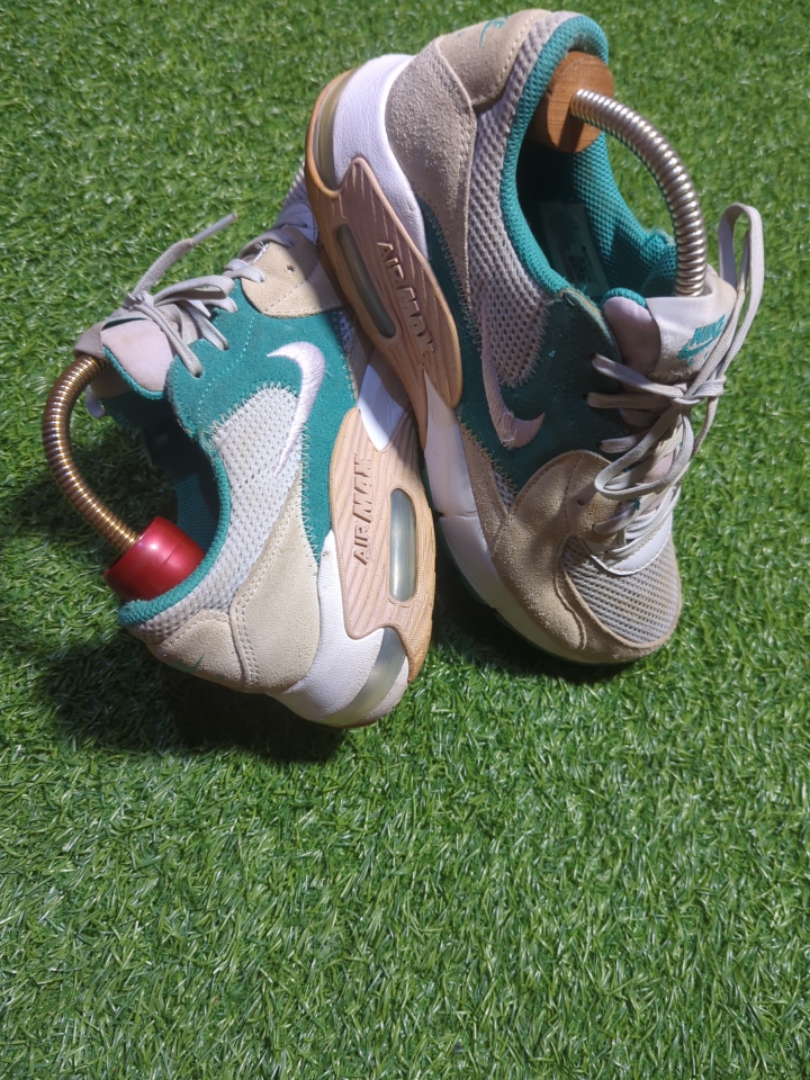 Nike Air Max 90 Sneakers