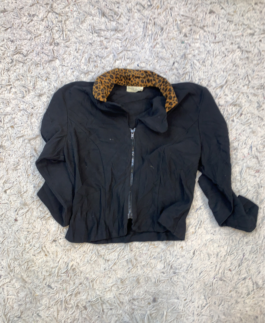 Blondie et Moi Veste Noire avec Col Léopard