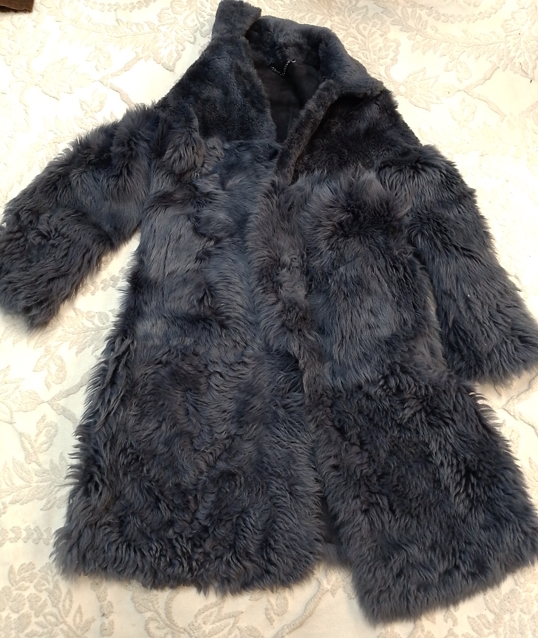 Veste en fourrure noire